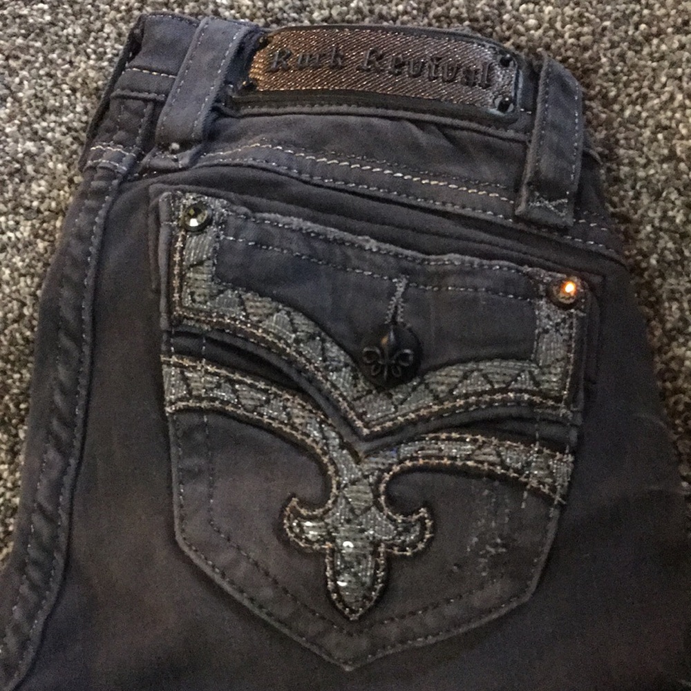 Rock revival skinny size 25